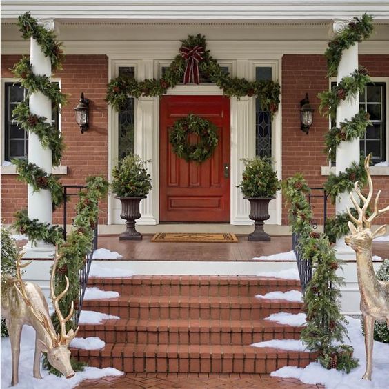 15 Gợi ý trang trí cửa gỗ hút mắt mùa Giáng Sinh